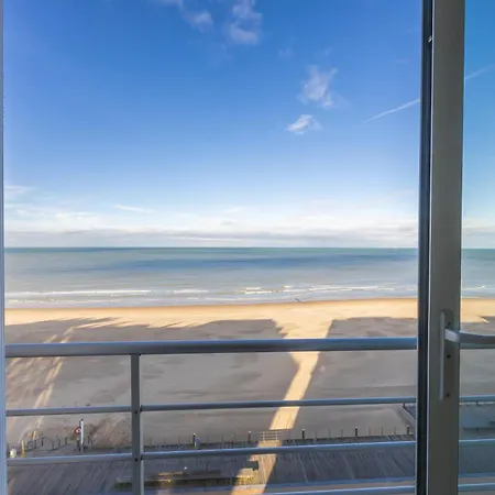 Апартаменти Lecomte - The Shoreline Experience Premium 184 *