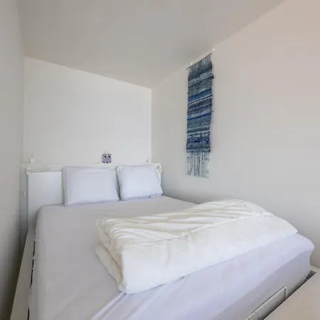 Lecomte - The Shoreline Experience Premium 184 Apartment